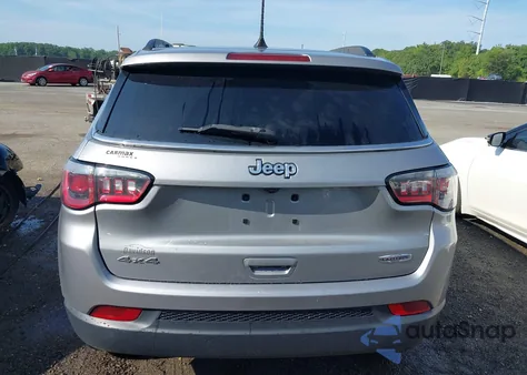 2019 Jeep Compass Latitude 4X4 from USA, damaged, VIN 3C4NJDBB1KT682739